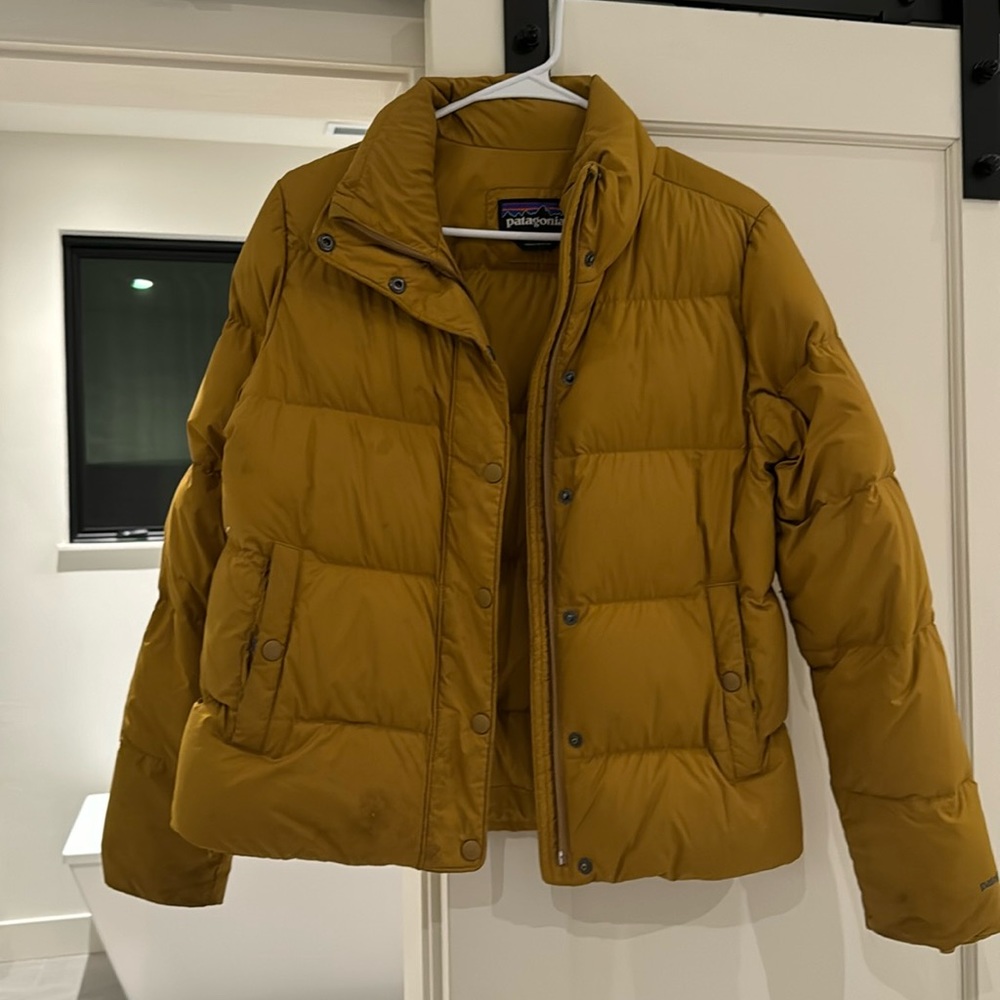 Patagonia Women’s Silent Down Jacket
